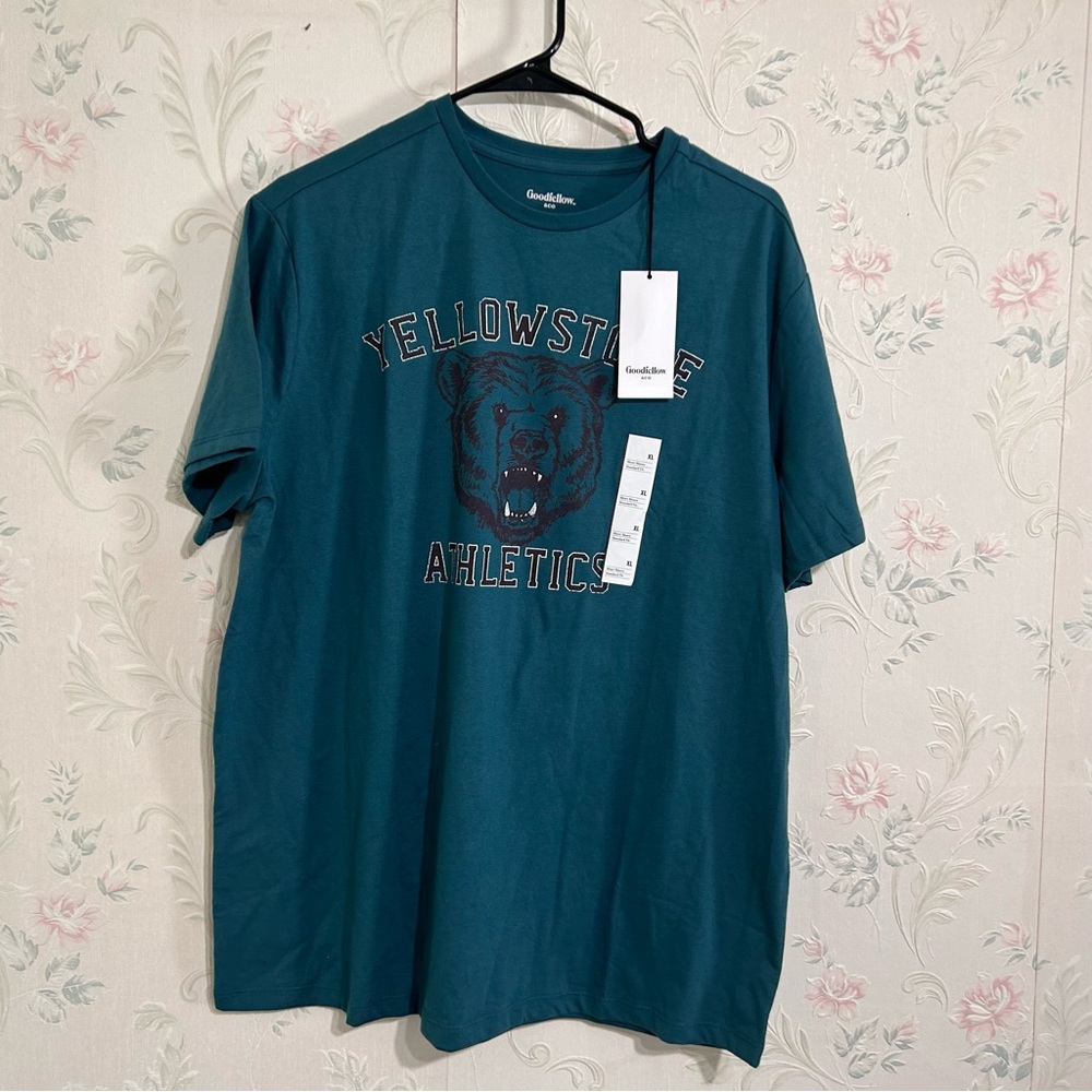 10. Goodfellow Men tshirt size XL.